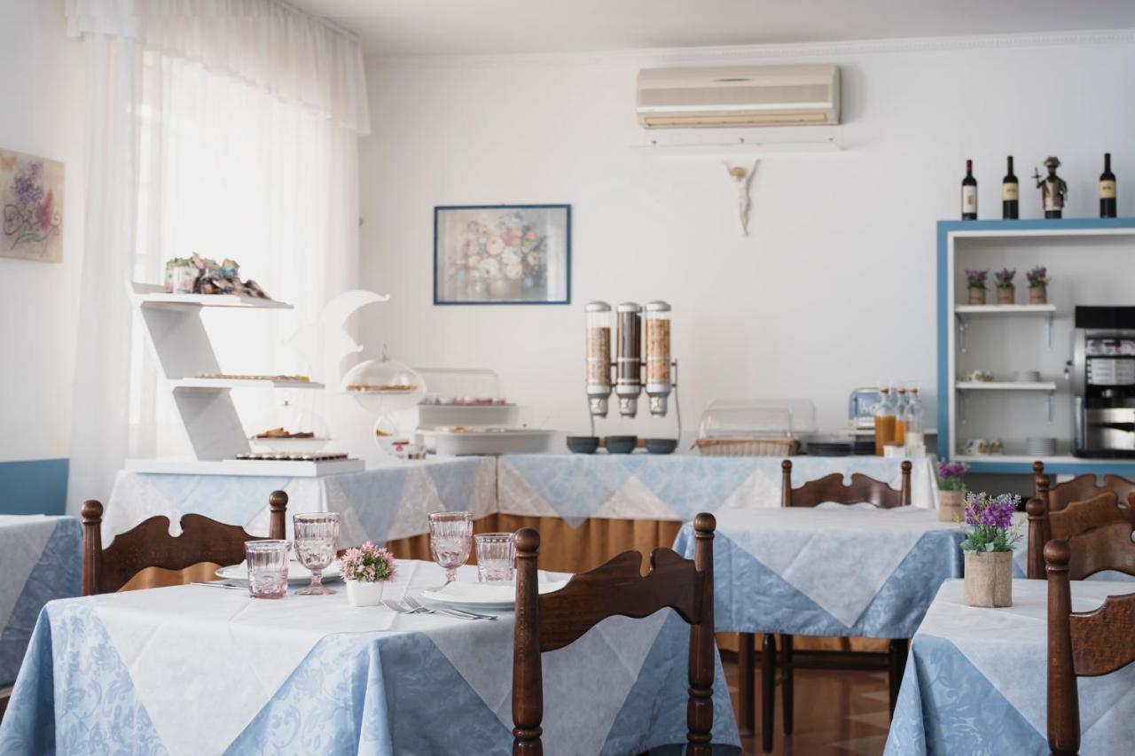 Hotel Cheri Rimini Zewnętrze zdjęcie