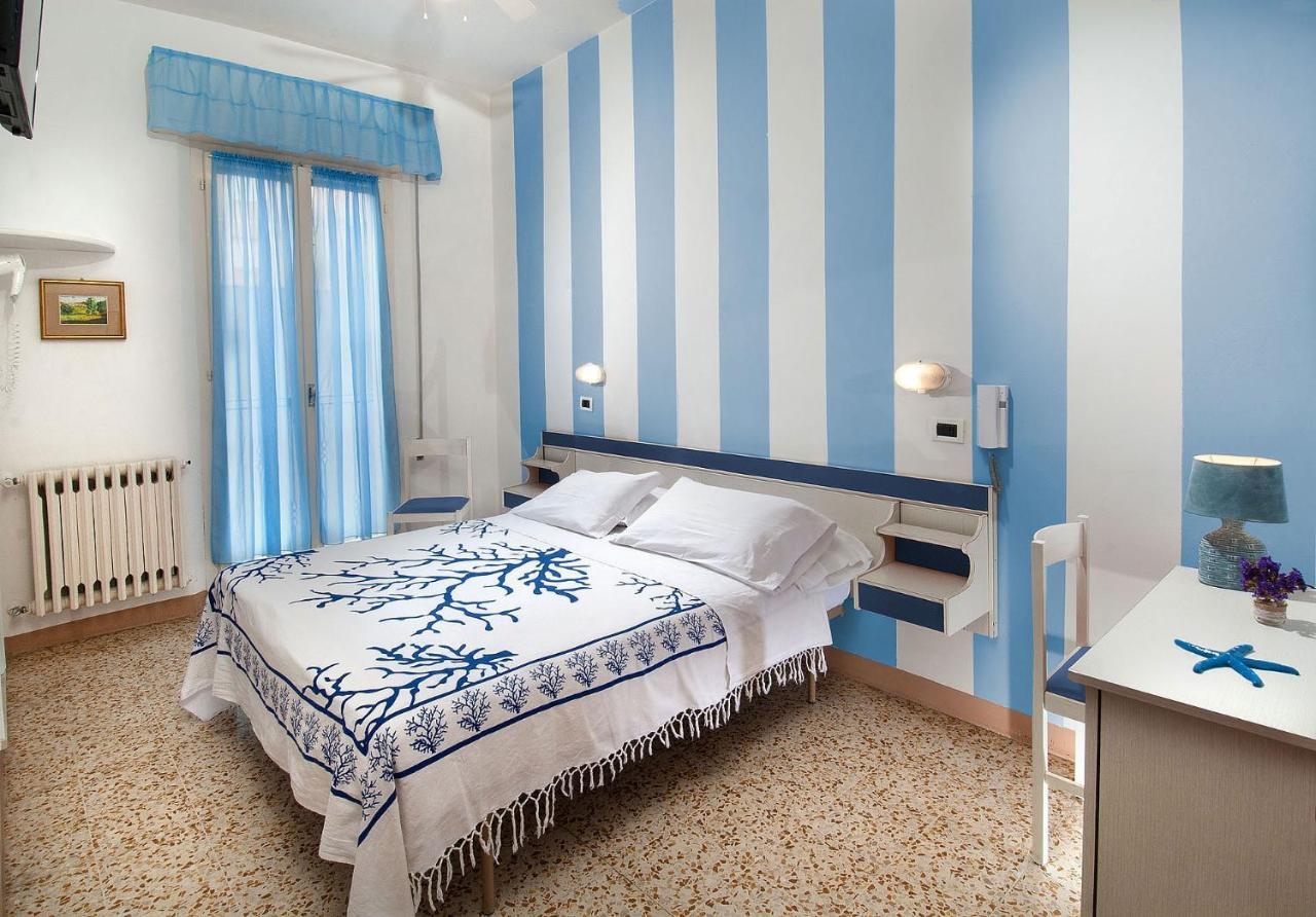 Hotel Cheri Rimini Zewnętrze zdjęcie